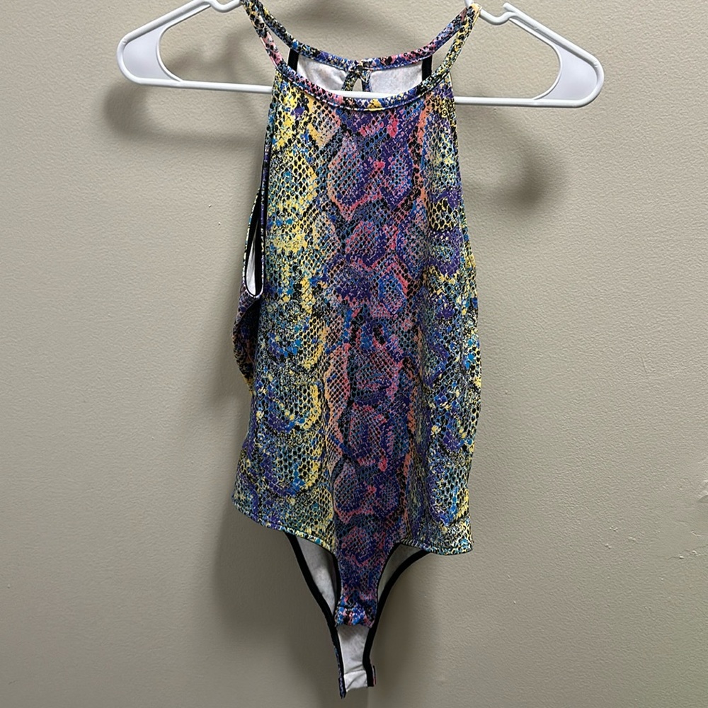 Fashion Nova NWT Venomous Bodysuit women’s size medium